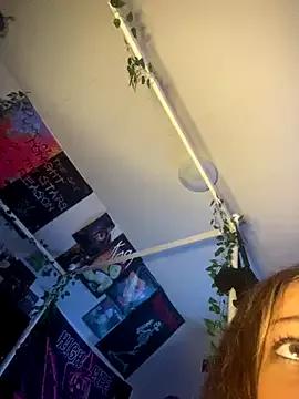 lovekaylaa from StripChat is Freechat