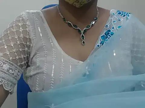 Lovely_Siri_23 from StripChat is Freechat