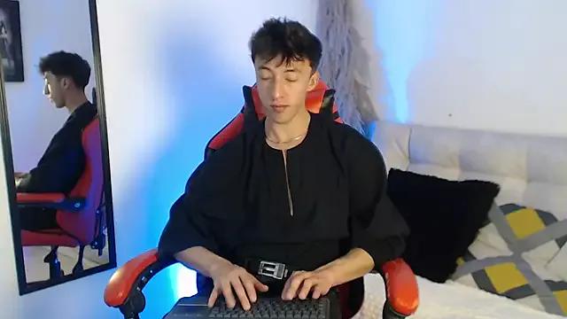 LuccaNoir from StripChat
