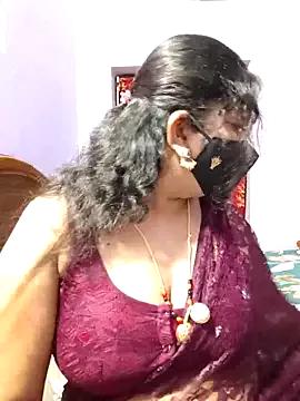luci-queen from StripChat is Freechat