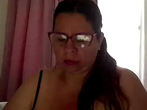 luciana69hot from StripChat is Freechat