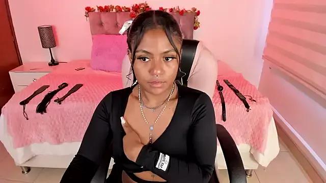 Lucie_Harper from StripChat is Freechat