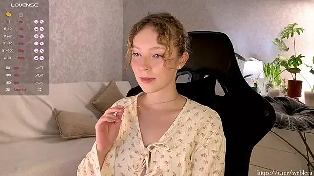 lucky13___ from StripChat is Freechat