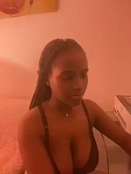 lucy_vanny from StripChat is Freechat