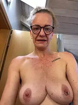 LucyLingerie78 from StripChat is Freechat