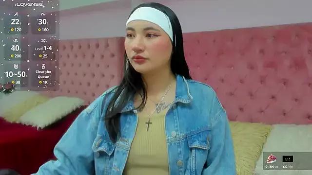 LucySempai from StripChat is Freechat