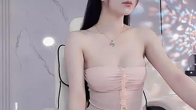 Luli-bae from StripChat