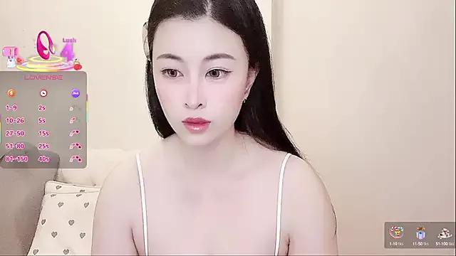 LuLu-Moon from StripChat is Freechat