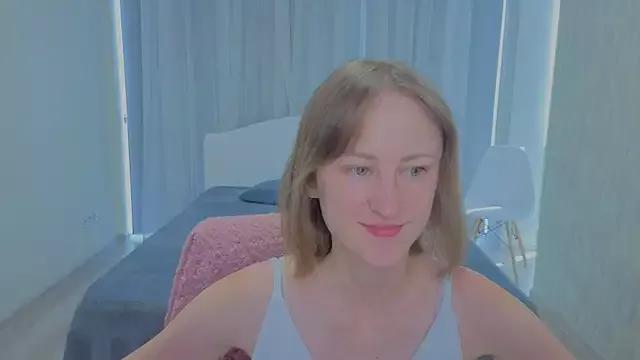 LuluChiiii from StripChat