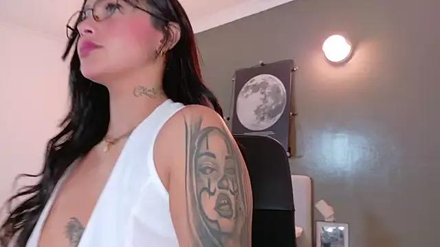 LunaaLenoxx__ from StripChat is Freechat