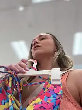 Girls: try live performances with matured performers, from dancing to quirks, in a variety of beautiful sex cams.