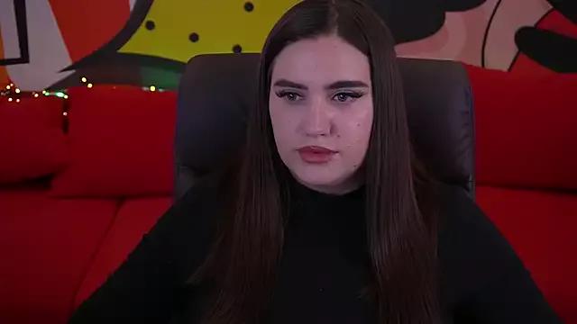 LunaPearll from StripChat is Freechat