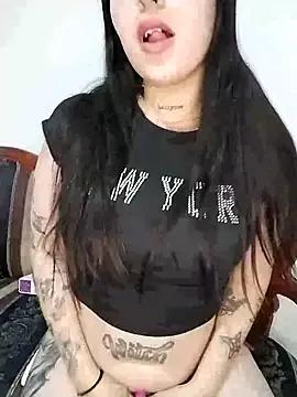 lunavelvet_ from StripChat is Freechat