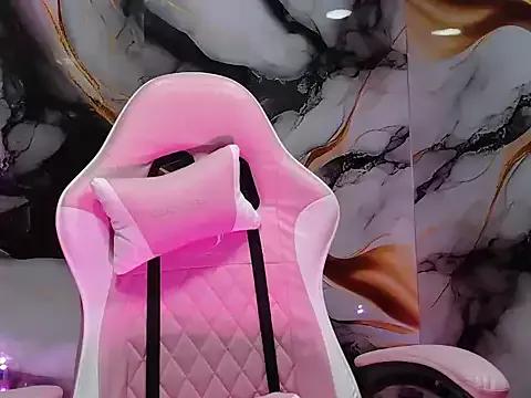 luxxi003 from StripChat