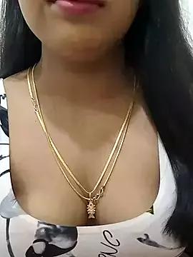 Maahhii_2 from StripChat