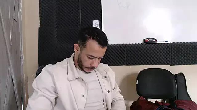MachoScorpionCaralho from StripChat is Freechat