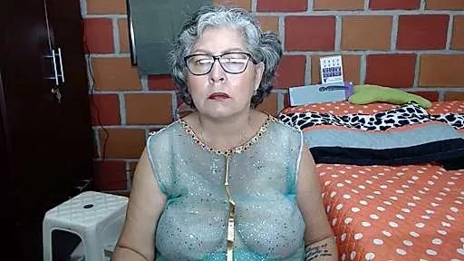 madameboobs69 from StripChat
