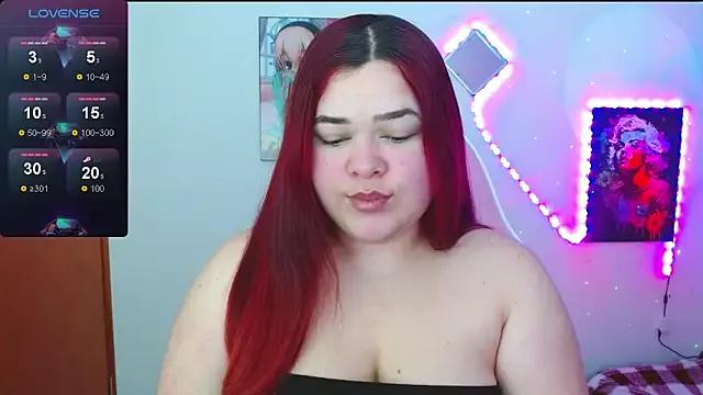 Maddisoon_r from StripChat