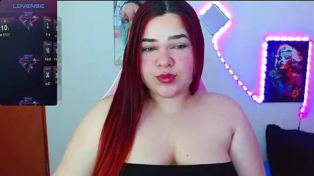 Maddisoon_r from StripChat