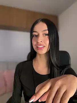 maddy_bronw_ from StripChat is Freechat