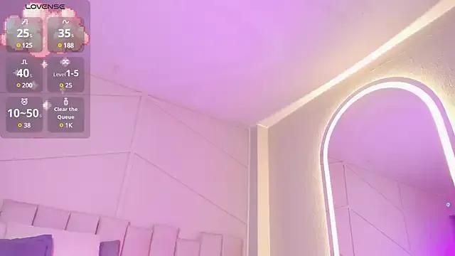 Maddy_jacksonBm from StripChat is Freechat