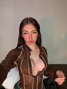 Maddy_Jones from StripChat