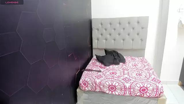 Girls: try live performances with matured performers, from dancing to quirks, in a variety of beautiful sex cams.