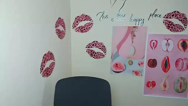 MademoiselleCl from StripChat is Freechat