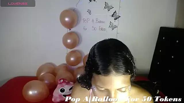 Mafe_Jones from StripChat is Freechat