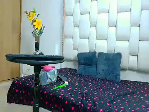MaialenTaylor from StripChat is Freechat