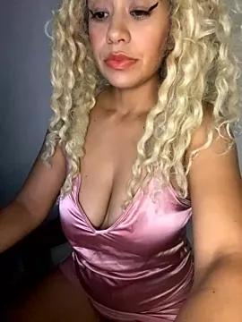 Malaika_Gerd from StripChat