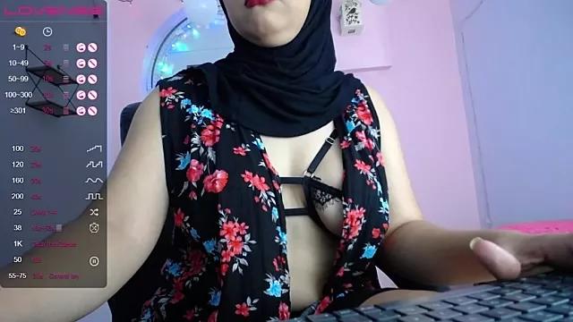 Malak-Hadi from StripChat