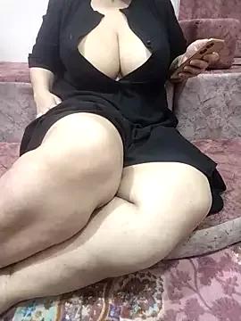 Mama_Queen_ from StripChat
