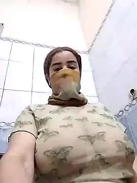 Maraamm from StripChat
