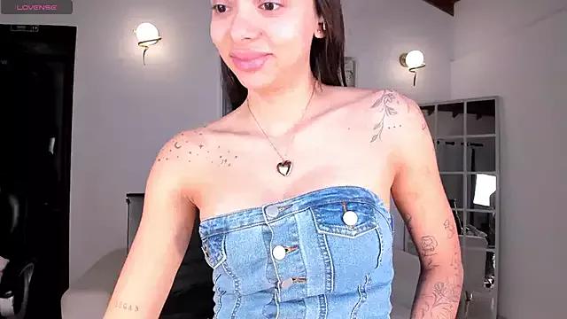 MaraRicci from StripChat