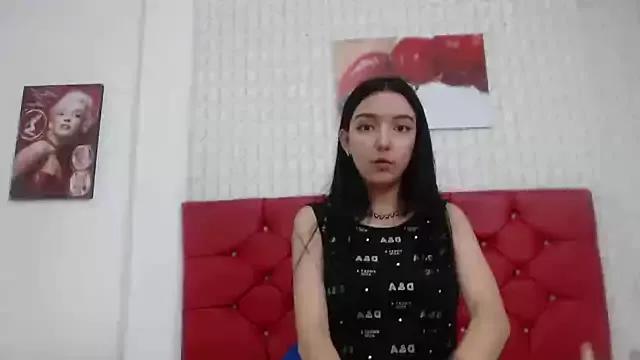 Marcelaa_fox from StripChat is Freechat