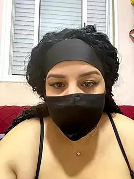 mari_layali from StripChat is Freechat