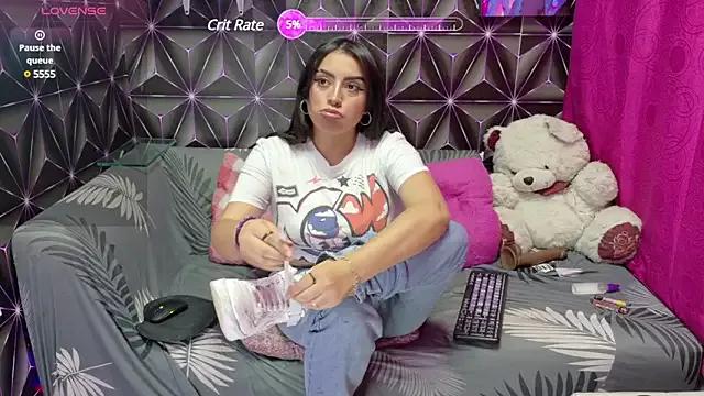 Girls: try live performances with matured performers, from dancing to quirks, in a variety of beautiful sex cams.