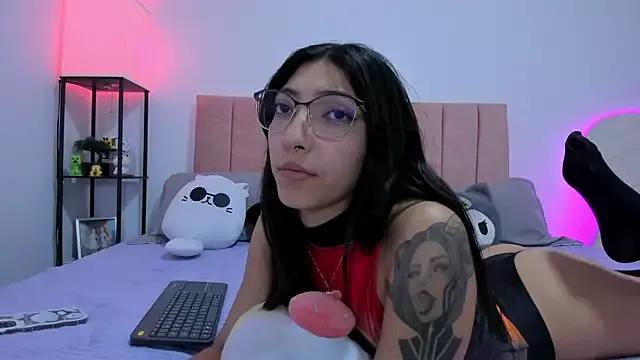 Girls: try live performances with matured performers, from dancing to quirks, in a variety of beautiful sex cams.