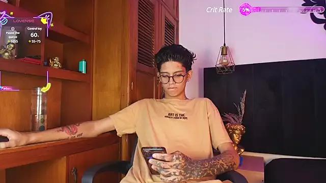 Massimo_vaiolethsan from StripChat