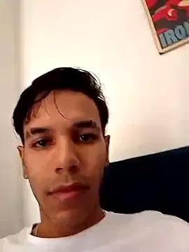 mattsummer from StripChat is Freechat