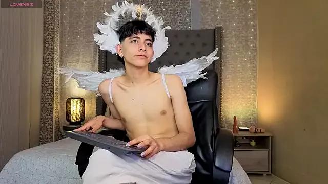 Matty_Sparkk from StripChat