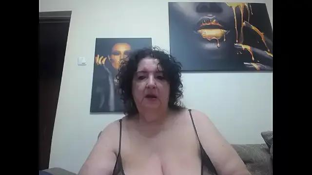 maturekorine from StripChat is Freechat