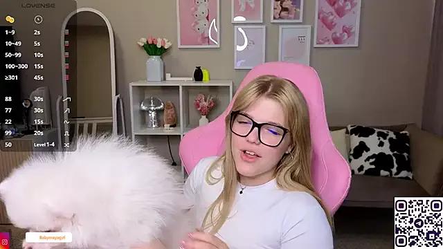Maya_Rave from StripChat is Freechat
