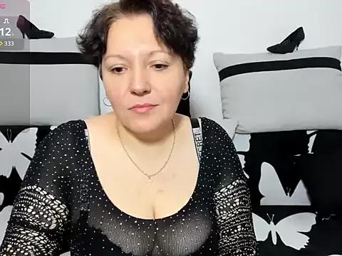MayaBlowsYou from StripChat is Freechat