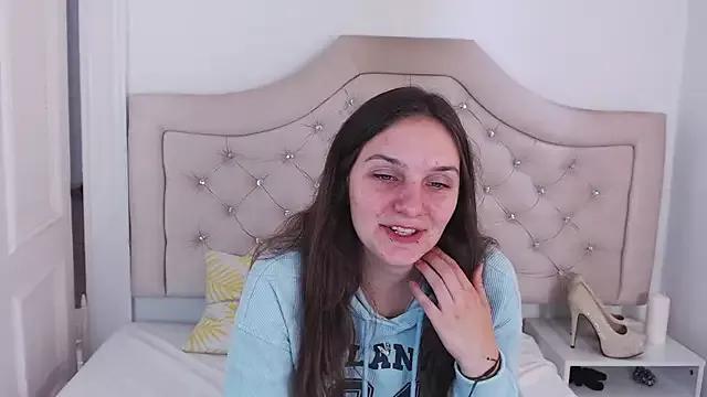 MayaFlirt from StripChat