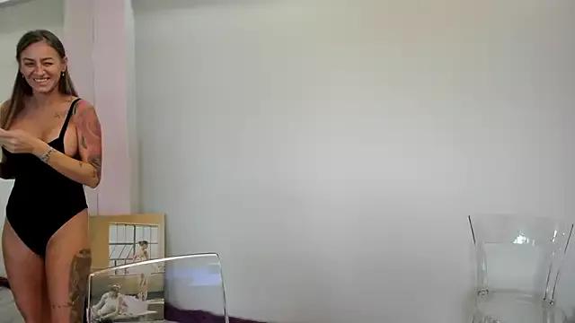 MayaHellen from StripChat