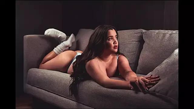 MELANIEGOMEZ_ from StripChat is Freechat