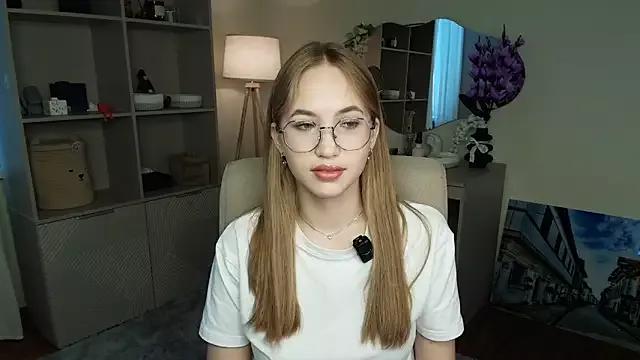 MerciaFarleigh from StripChat is Freechat
