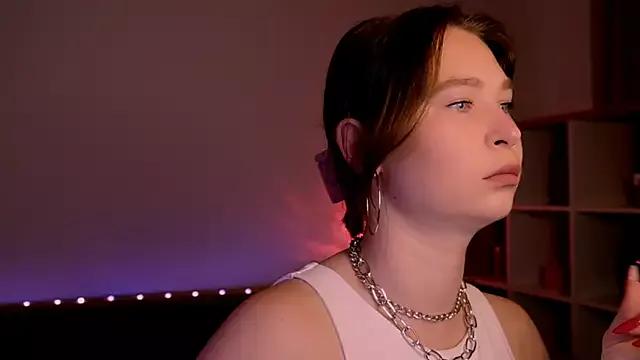 Meri_Cutte from StripChat is Freechat